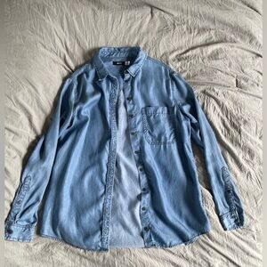 Urban Outfitters Light Blue Casual Button Down Shirt